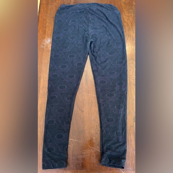 LuLaRoe Leggings - Picture 2 of 2